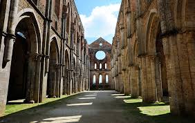 San Galgano, festa del Solstizio 2017. Oltre 500 fratelli e tanti ospiti. Il Gran Maestro: “Si respira il profumo di Libera Muratoria”