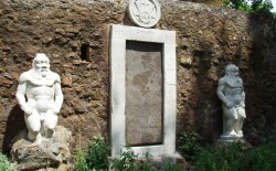 La porta magica di Roma, simbolo dell’alchimia occidentale. Incontro a Casa Nathan il 27 febbraio