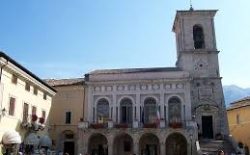 Atto vandalico contro Casa Massonica di Perugia. La solidarietà del sindaco di Norcia