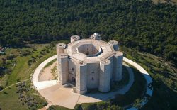 Castel del Monte. Da Abramo a Federico, appuntamento il 25 ottobre