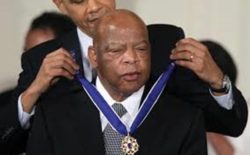 Addio al fratello John Lewis, deputato statunitense e leader del movimento per i diritti civili degli afroamericani