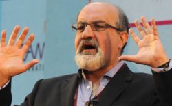 “Incerto”, arriva in libreria l’opera omnia del Nassim Nicholas Taleb, il teorico del Cigno Nero