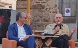 Presentato a Filadelfia (Vibo Valentia) “Perché massone”, l’ultimo libro del Gran Maestro Onorario Ugo Bellantoni