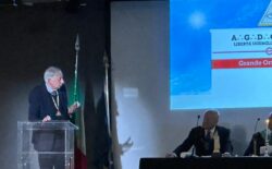 Festa della Luce a Firenze nel segno della “Cultura della Memoria”. All’insigne accademico e studioso Cosimo Ceccuti l’onorificenza Galileo Galilei